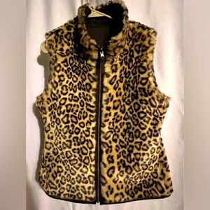 WOMEN’S CHEETAH PRINT, FAUX FUR REVERSIBLE VEST with FULL LENGTH ZIPPER
